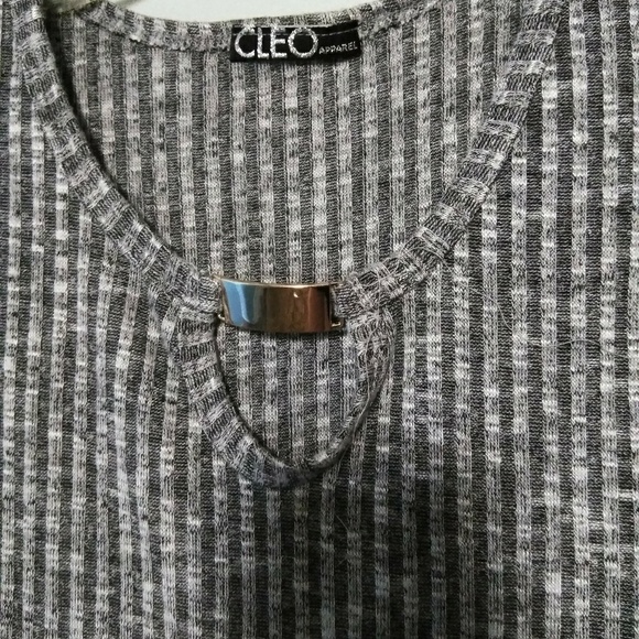 Sleeveless Gray Top Size S - Picture 2 of 2